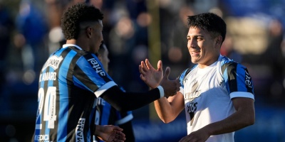 Nicol�s Vallejo jugar� en Pe�arol