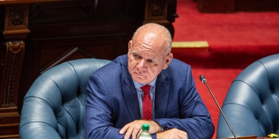 Representante colorado dijo que "preocupa la conducta recaudatoria del Frente Amplio" por tarifas y Fonasa 