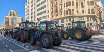 Tractores salen a las calles en ciudades de Espa�a en contra del acuerdo de Europa con el Mercosur