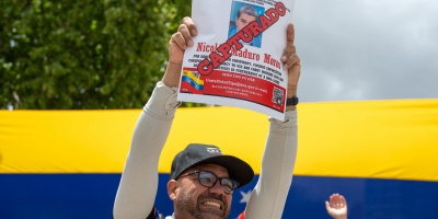 Ante la ca�da de Nicol�s Maduro los venezolanos en Uruguay no est�n de acuerdo �con las formas� pero �era algo que ten�a que suceder�