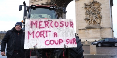 Los 27 dan luz verde a la firma del acuerdo comercial con Mercosur tras adoptar salvaguardas agr�colas