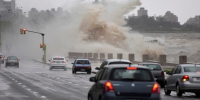 Los bomberos recibieron unos 950 llamados por solicitudes de asistencia en todo el pa�s durante el temporal de este fin de semana
