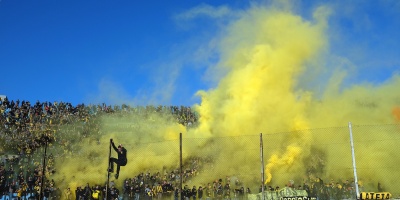 Pe�arol avanz� a cuartos de final