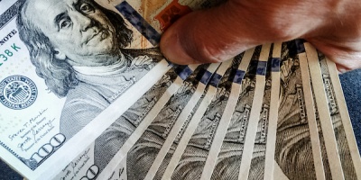 Para el economista Ramiro Correa del CED el d�lar baja por factores externos y no locales