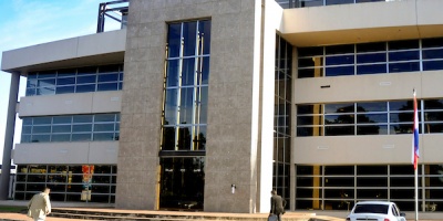 Para industriales reducir la jornada laboral es pegarse un tiro en el pie