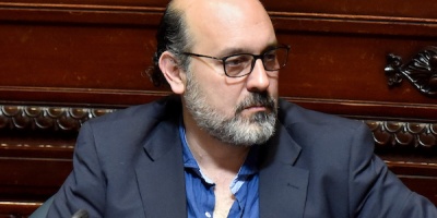 Para el presidente del BSE no deber�a haber restricci�n de llevar bicis y monopatines el�ctricos en los �mnibus