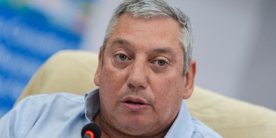 El Departamento Comercial de la Embajada de China anunci� que se involucrar� en el cierre de la tabacalera Maregroup