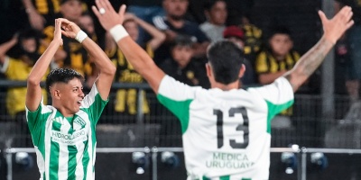 Pe�arol perdi� la cima de la tabla 