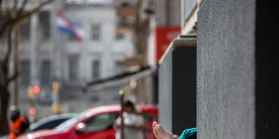 Pelea entre personas en situaci�n de calle se sald� con un herido de gravedad tras ser atacado con una varilla
