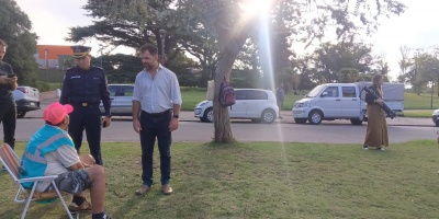 Se realizan operativos de control para regular a cuidacoches y evitar la "mendicidad abusiva" 