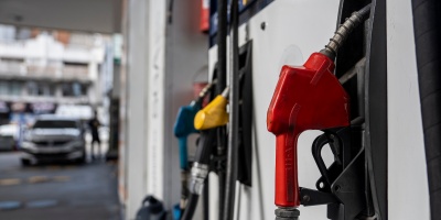 Los Ministerios de Industria y Econom�a evaluar�n la pr�xima semana las medidas tomadas sobre el costo de los combustibles