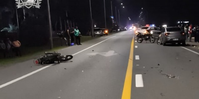 Un j�ven de 21 a�os muri� tras chocar de frente con un auto que circulaba en sentido contrario