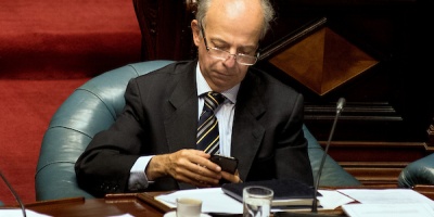 Para el senador Javier Garc�a la silla del ministro del Interior est� vac�a