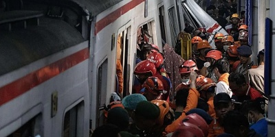 Al menos 14 muertos y m�s de 80 heridos es el saldo de un choque entre dos trenes en Indonesia