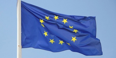 Bruselas reafirma compromiso con EEUU pero mantiene "todas las opciones abiertas" ante amenaza de aranceles