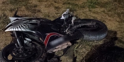 Falleci� un motociclista tras impactar contra un guardarra�l