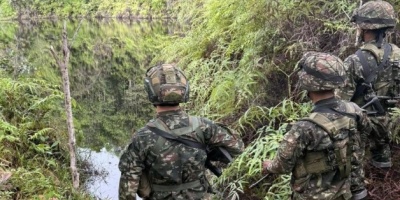 Cinco militares resultaron heridos en Colombia, tras un ataque achacado a las disidencias de las FARC