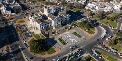 Mario Bergara dijo que al momento solamente vieron un dibujo inicial del proyecto en la zona del Palacio Legislativo