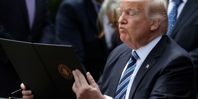  El Senado de EEUU aprueba una resoluci�n para limitar los poderes de guerra de Trump y retirar tropas de Ir�n