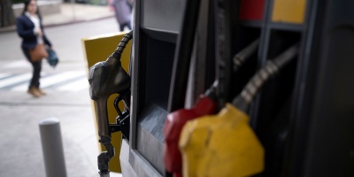 La Uni�n de Vendedores de Nafta recomend� cargar combustible cuanto antes producto del paro de Fancap de este viernes y s�bado