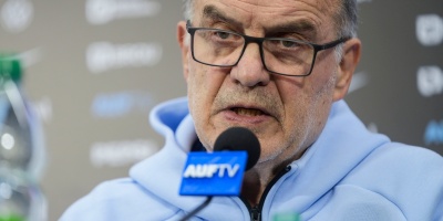 Marcelo Bielsa no dijo c�mo formar� Uruguay ante Cabo Verde
