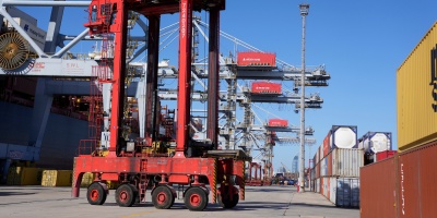 Trabajadores de Terminal Cuenca del Plata realizan un paro para reunirse en asamblea y tratar el convenio colectivo