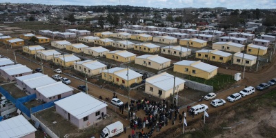 Entregaron 42 hogares a habitantes del asentamiento Eucaliptus en el que realizan obras de realojo
