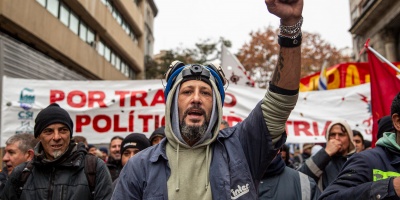Sindicatos Industriales estudian proponer al Ejecutivo un impuesto para generar un �colch�n social� ante el cierre de f�bricas