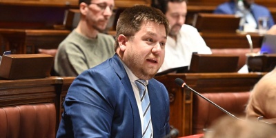 "La carreta delante de los bueyes", diputado colorado ve como un "parche" los blindados en los barrios 
