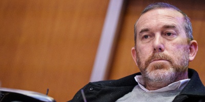 El ministro interino de Defensa reconoci� retraso en capacitaci�n y que no funciona las 24 horas el sistema de aterrizaje en el aeropuerto