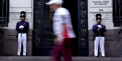 Imputaron a la due�a y a la encargada del residencial del barrio La Uni�n que maltrataba a una veintena de ancianos