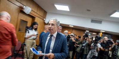 "No tiene autoridad moral" y "bajarse del pedestal de la superioridad", dijo Robert Silva sobre el Gobierno y Frente Amplio