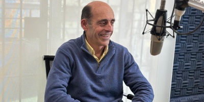 El Abuelo Tato y sus experiencias como creador de audiocuentos para compartir en familia 