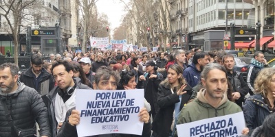 Argentina: se lleva a cabo un paro docente