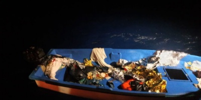 Murieron 17 personas tratando de llegar en una barcaza a las costas de Baleares en Espa�a tras 15 d�as a la deriva