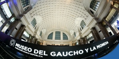 El BROU y el Correo Uruguayo lanzaron el sello conmemorativo por los 130 a�os del banco