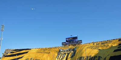 Pe�arol: quita de un punto, multa econ�mica y sin hinchada