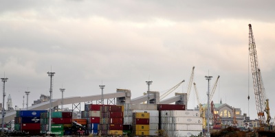 Los trabajadores portuarios presentar�n un recurso ante la justicia para que anule el decreto de los servicios m�nimos