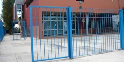 Madre de la joven involucrada en pelea en el Liceo 43 desmiente al n�cleo sindical y niega que su esposo prometiera "regalar tiros"