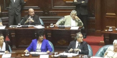 Mujica, Astori y Almagro asumieron sus bancas en la C�mara de Senadores