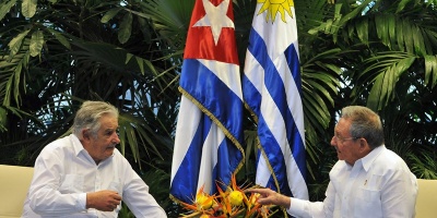 Mujica consult� a Ra�l Castro por presos de Guant�namo es "territorio cubano"