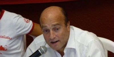 El candidato frenteamplista, Daniel Mart�nez, culmin� su visita a Colombia