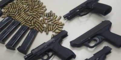 Polic�a incaut� varias armas y municiones en operativo en barrio Ituzaing�