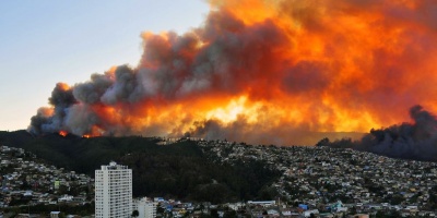 Brigadistas uruguayos se suman a combate de incendio forestal en Chile