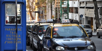 Taxis retoman el servicio desde las 18:00 horas