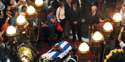 V�zquez resalt� la figura de Galeano