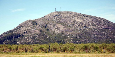Una mujer result� herida al caer en el cerro Pan de Az�car y debi� ser rescatada
