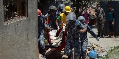 Nuevo balance de terremoto en Nepal: Al menos 3.200 muertos