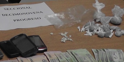 Polic�a incaut� drogas y armas tras denuncia an�nima en barrio Tres Gracias