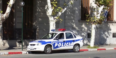 Dos hombres encarcelados y un menor al INAU por agresi�n a oficial de polic�a